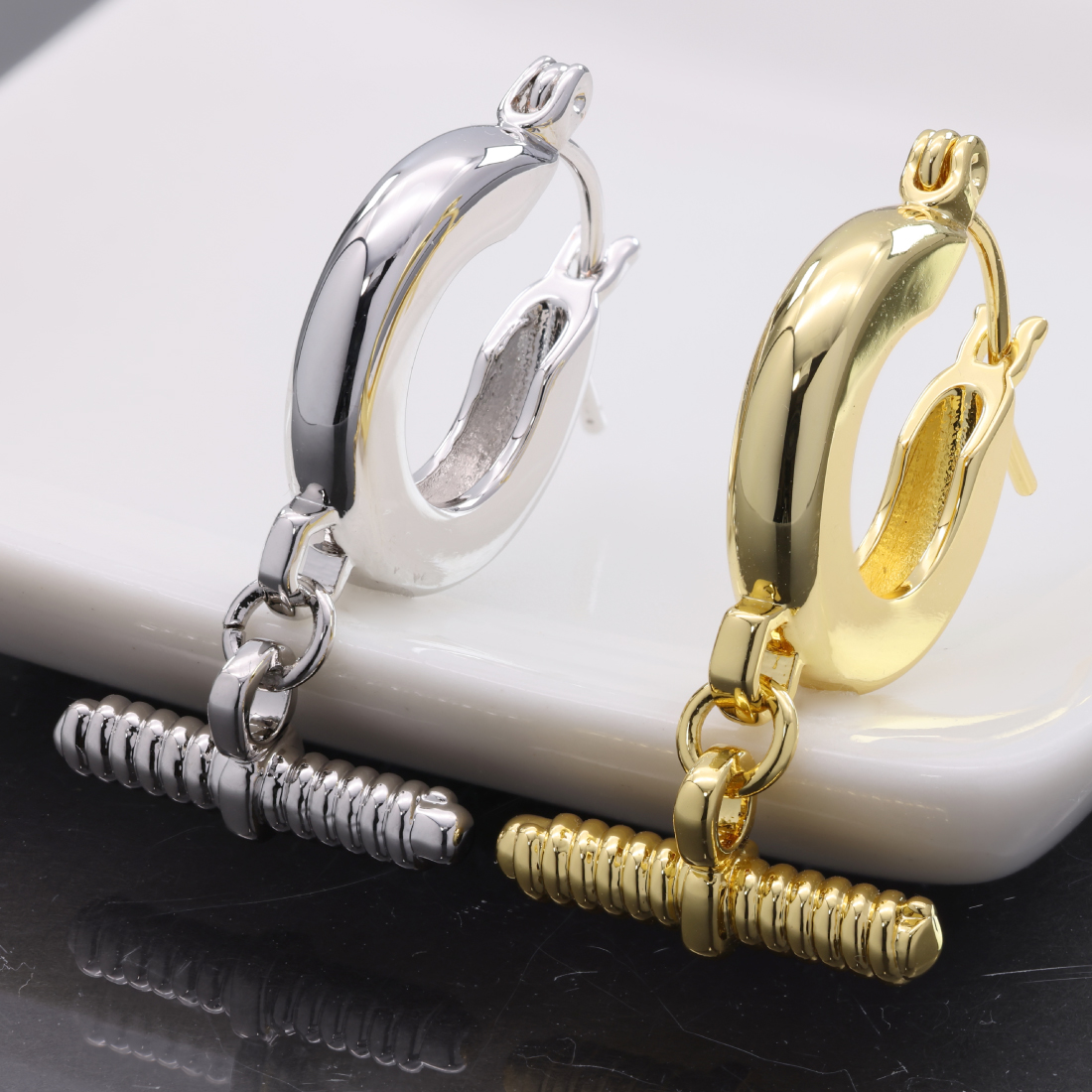 ピアス レディース 人気 フープピアス ダングル 1ペア 18KGP リングピアス 光沢 金属アレルギー対応