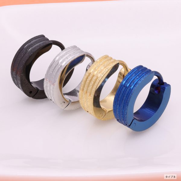 [Adelina Style] フープピアス 人気 太め 幅4mm 表面加工 1ペア つけっぱなし 18G メンズ レディース リング ピアス サージカルステンレス 金属アレルギー対応 男女兼用 (タイプB ブルー) - 画像 (5)